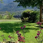 Dans Avec Jardin, Vue Montagne Aucun