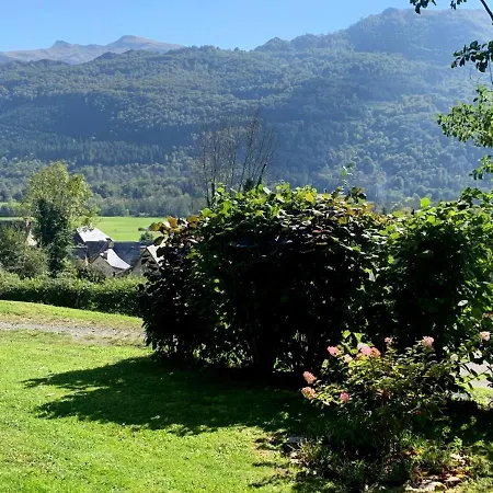 Dans Avec Jardin, Vue Montagne